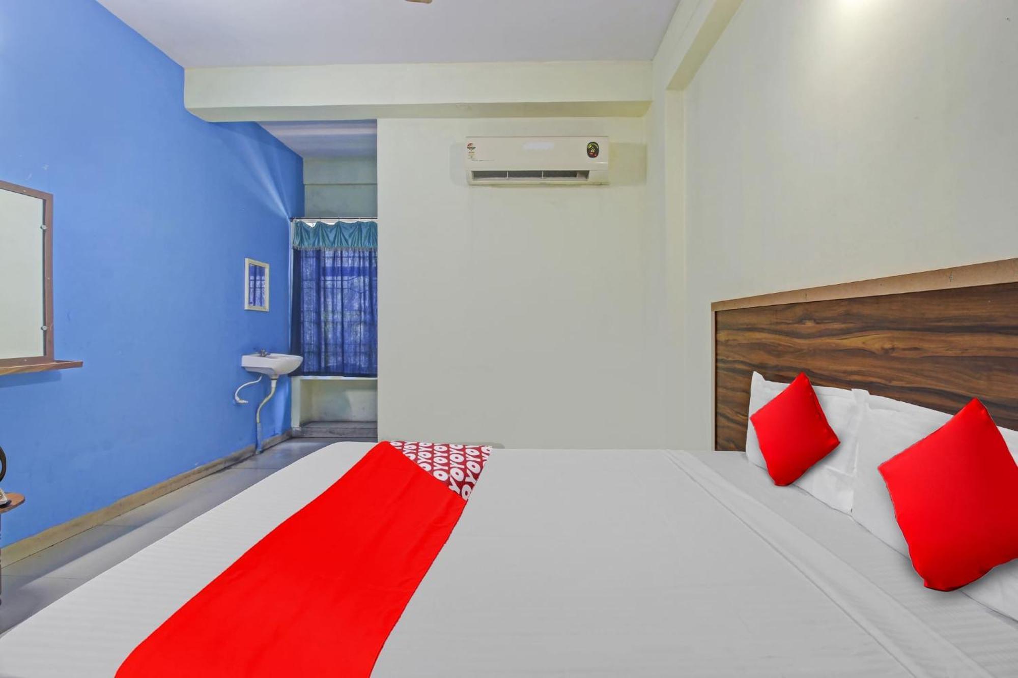 Hotel O Satya Inn Karimnagar Exterior photo